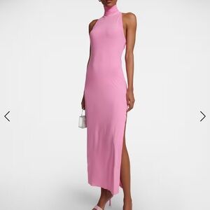 Never worn before -new with tags. NORMA KAMALI
Halterneck jersey maxi dress. S